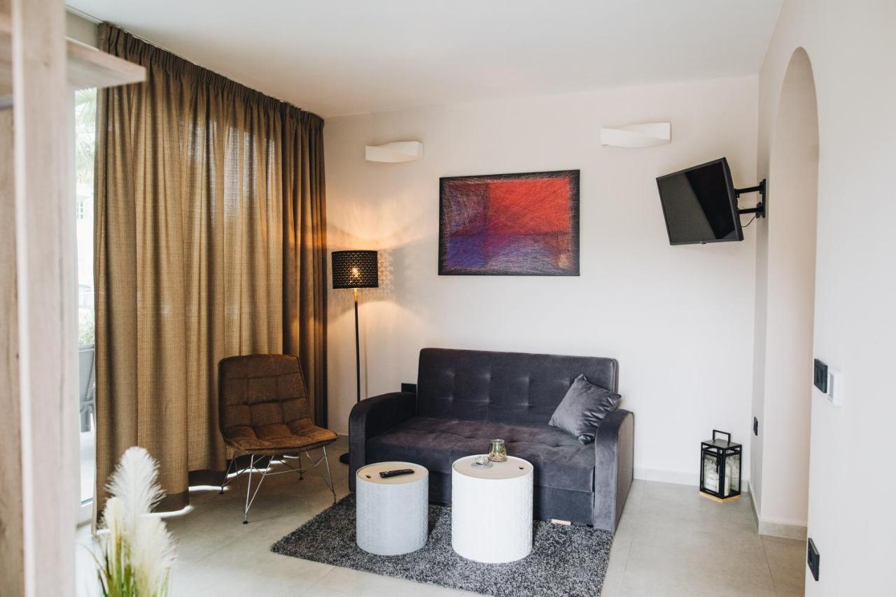 Stay In The Very Heart Of Porec - 50M To The Beach Εξωτερικό φωτογραφία