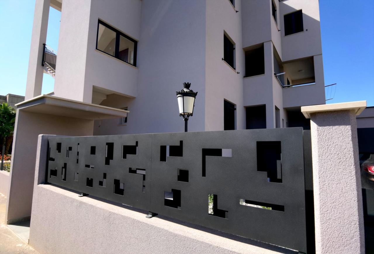 Stay In The Very Heart Of Porec - 50M To The Beach Εξωτερικό φωτογραφία
