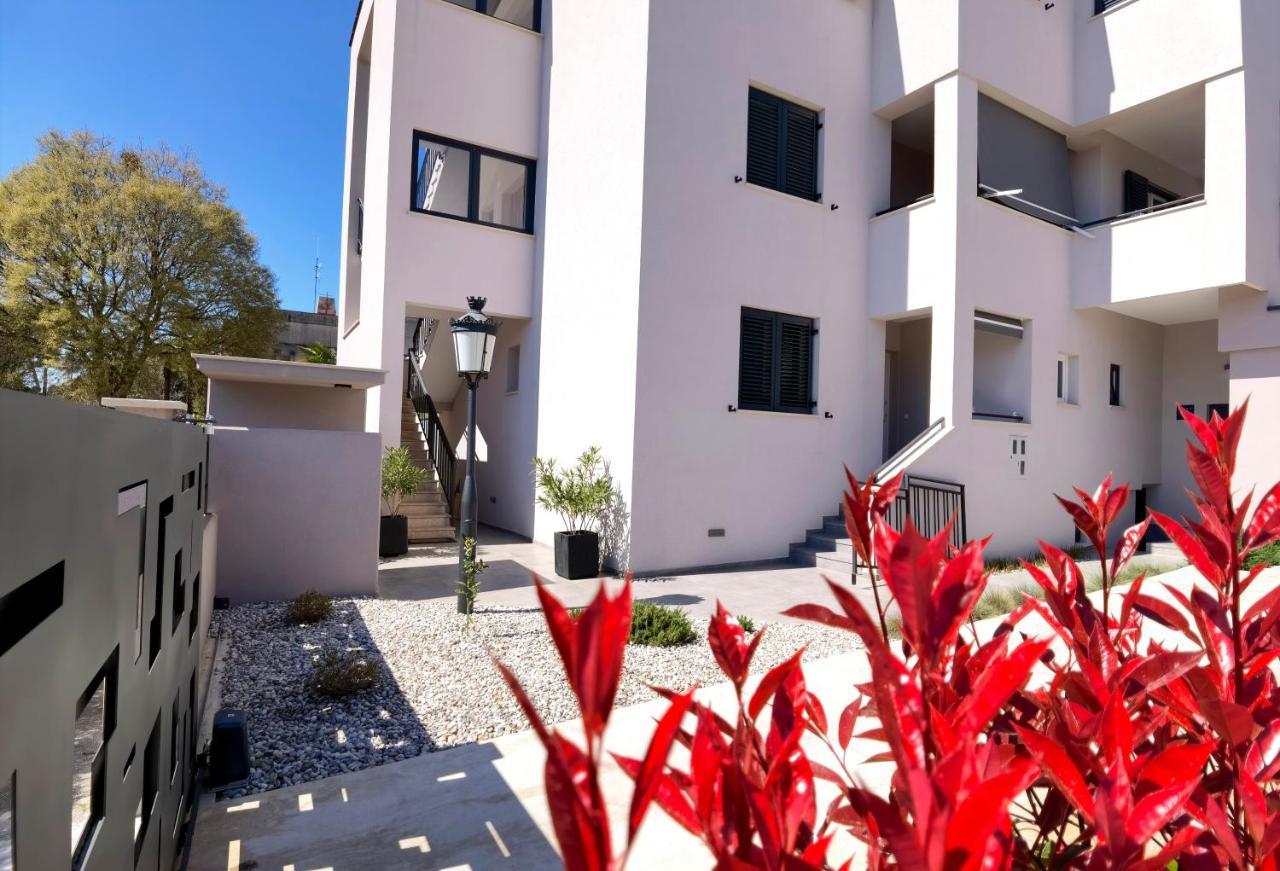 Stay In The Very Heart Of Porec - 50M To The Beach Εξωτερικό φωτογραφία
