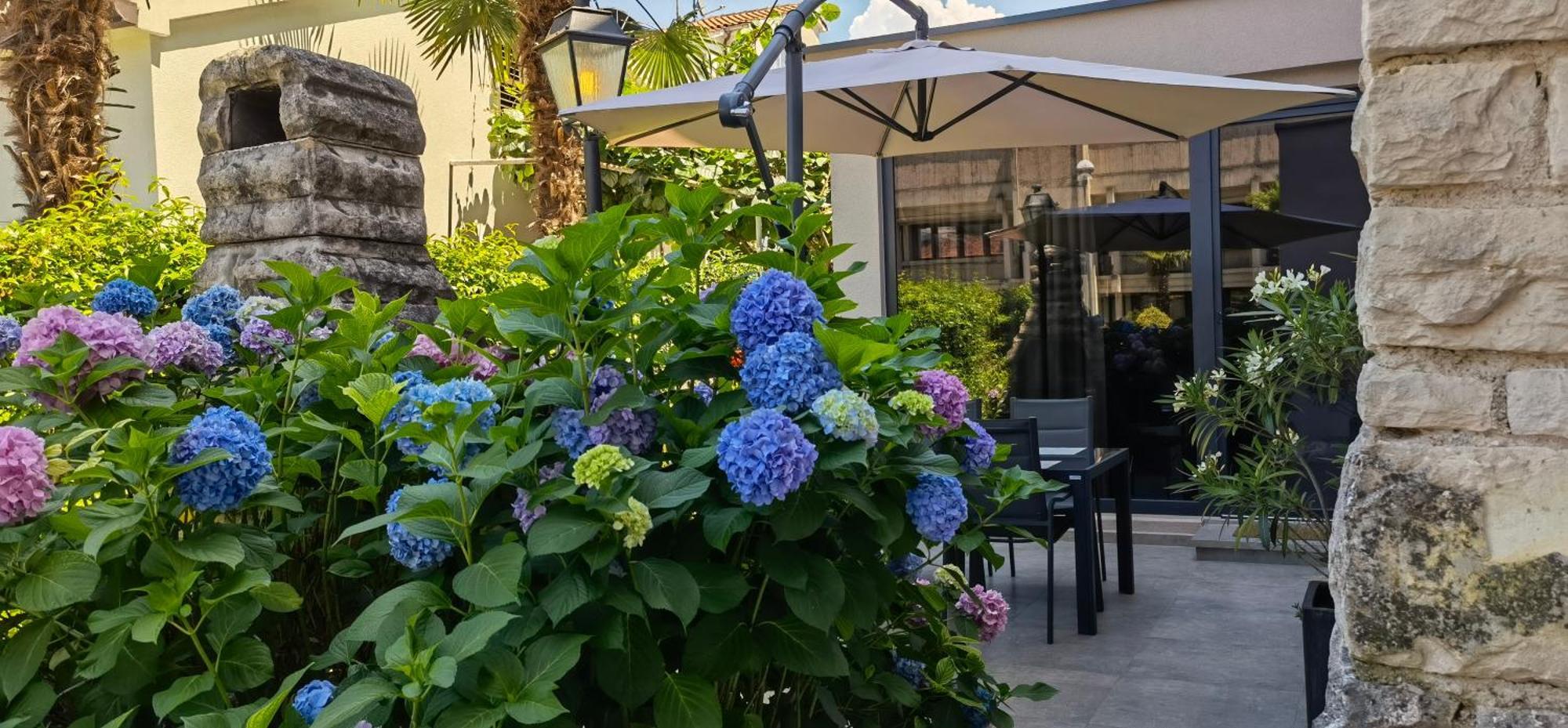 Stay In The Very Heart Of Porec - 50M To The Beach Εξωτερικό φωτογραφία