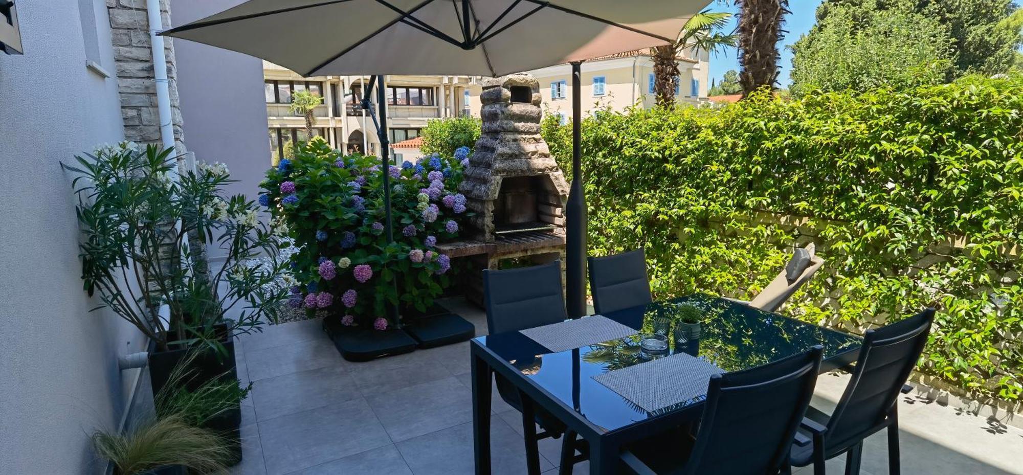 Stay In The Very Heart Of Porec - 50M To The Beach Εξωτερικό φωτογραφία